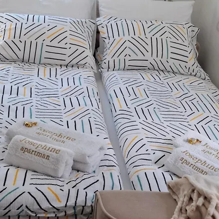 Josephine * スボティツァ