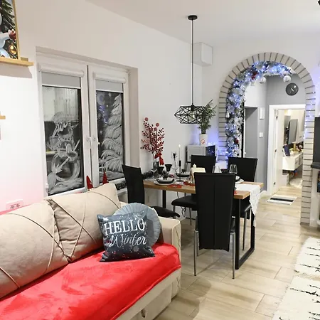 アパート Josephine スボティツァ