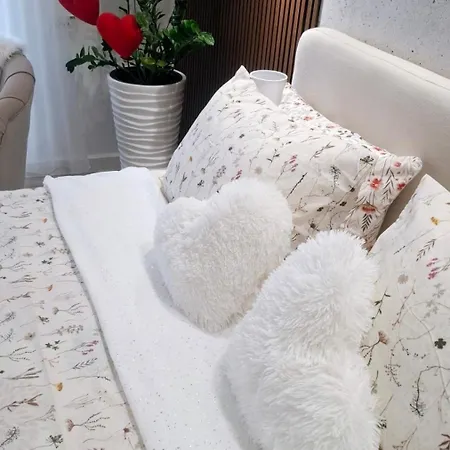 アパート Josephine スボティツァ